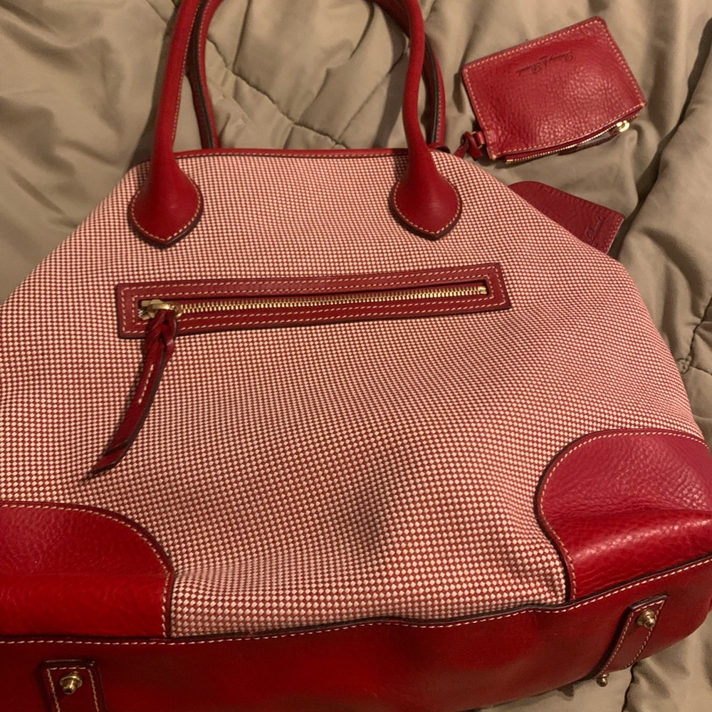 Dooney and Bourke bag/tote